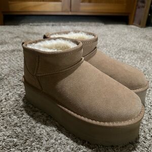 UGG Classic Ultra Mini Platform
